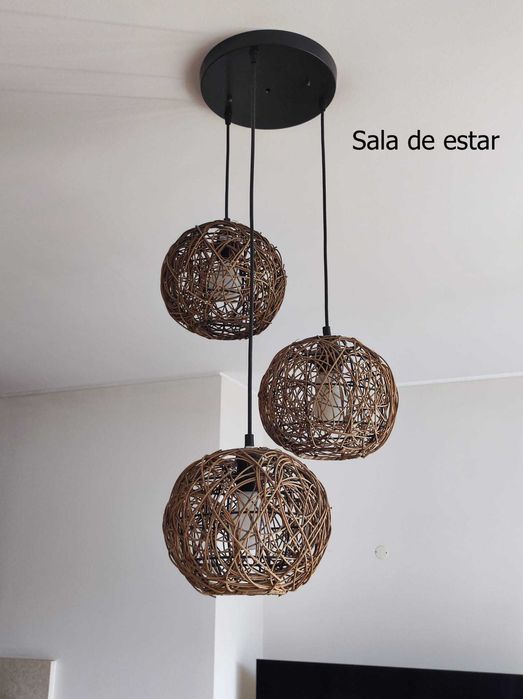 Vendem-se 2 candeeiros de tecto para sala e sala de jantar (ler descr)
