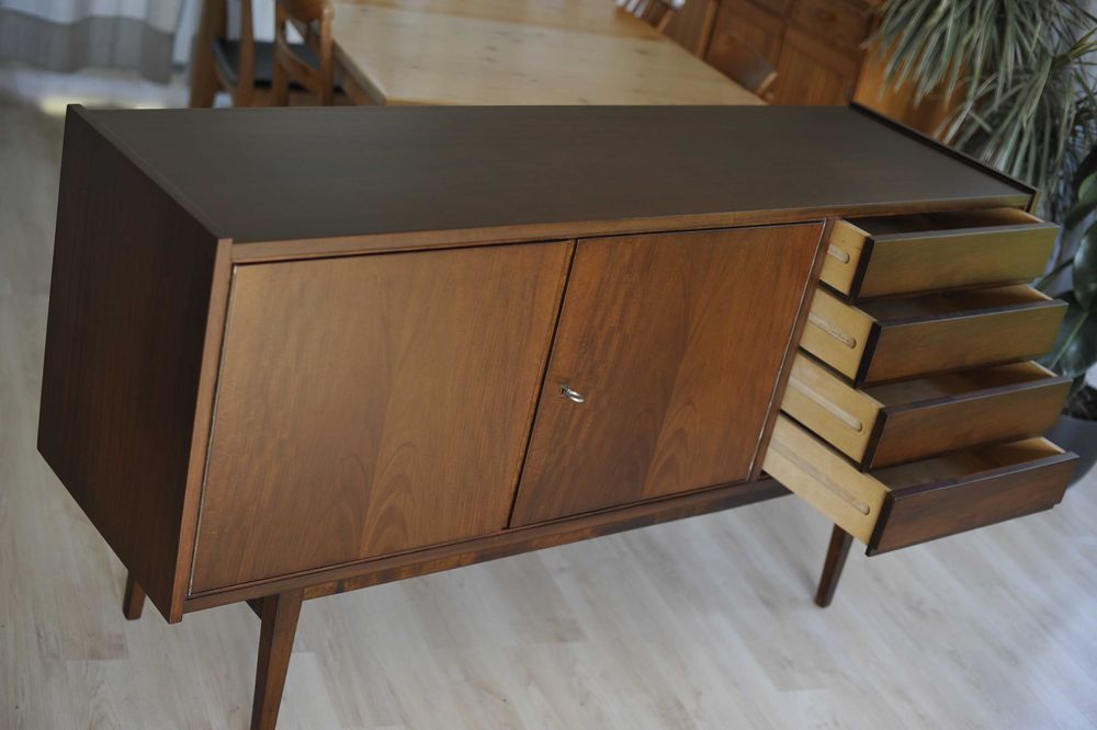 Komoda proj. S. Albrecht dla Bydgoskie Zakłady Drzewne
