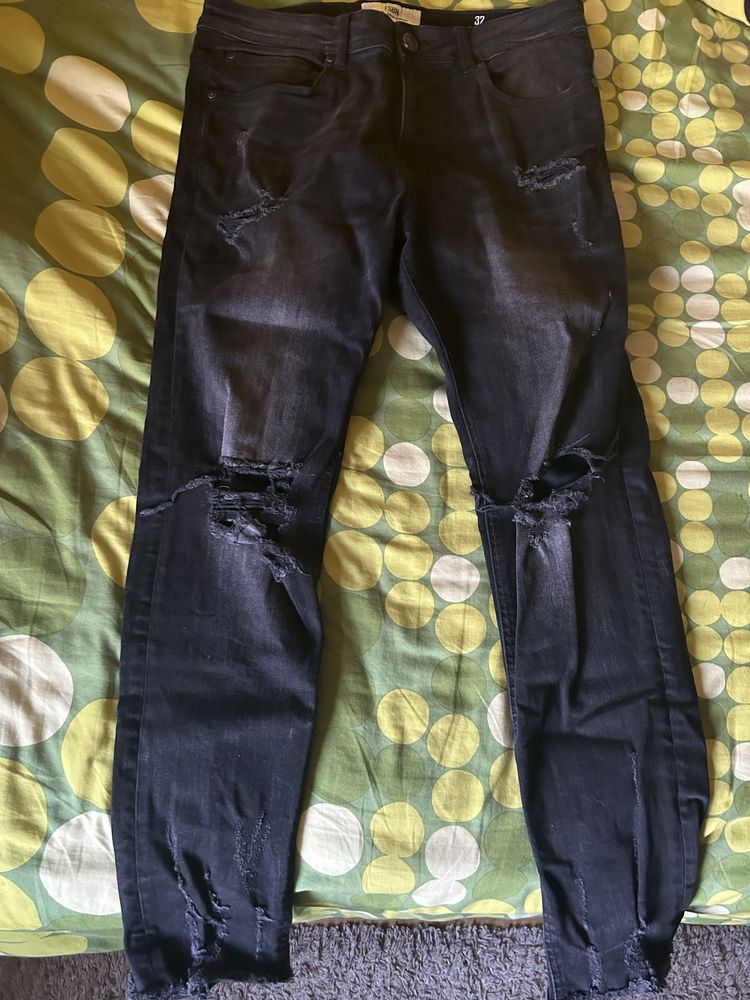 Calça de ganga preta