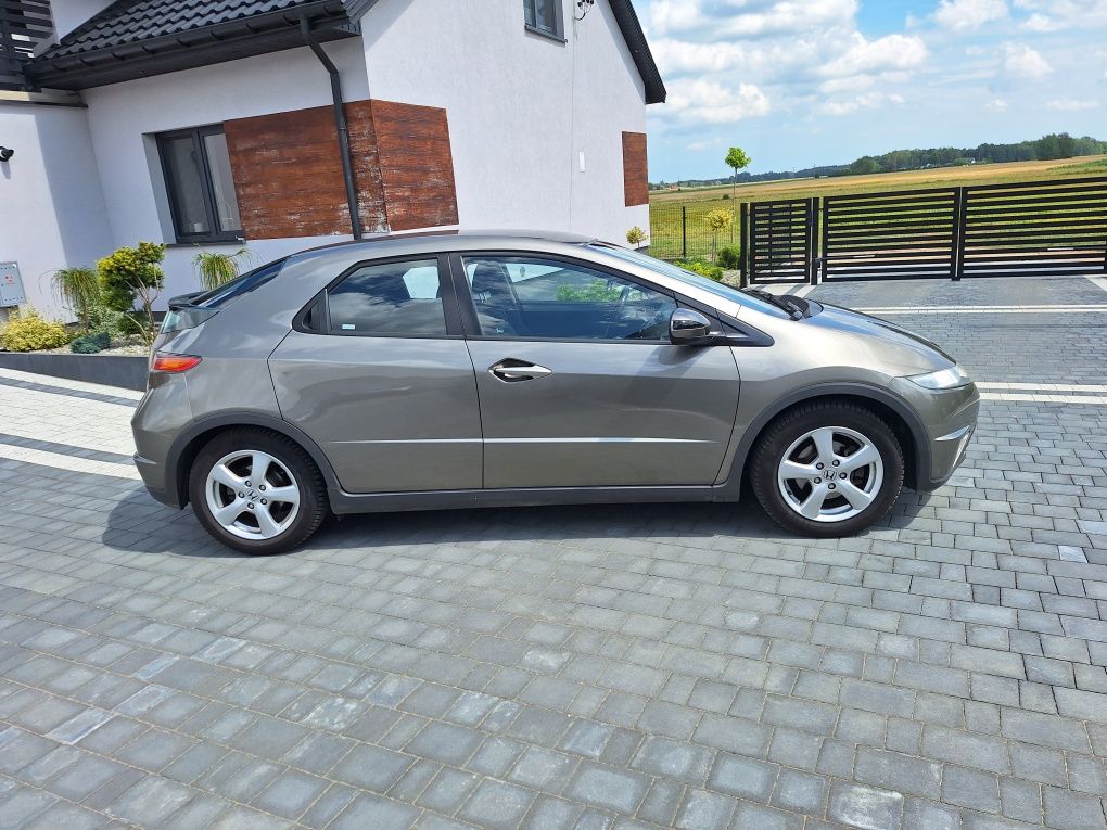 Honda Civic VIII UFO 1.4b 160tyś km 2008r