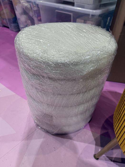 Varios artigos decoração - cadeiras e puffs