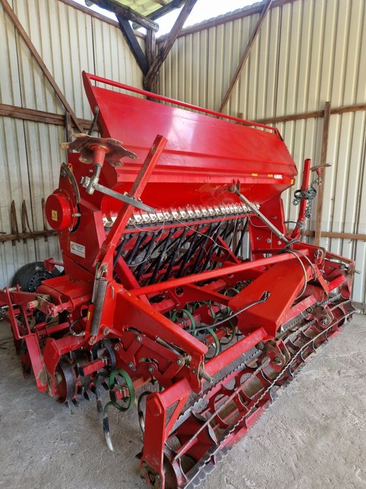 Agregat uprawowo siewny  UNIA-FAMAROL