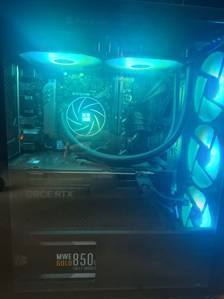 Computador Gaming / RTX 4070 Super / Intel i7 14700K / DDR5 32GB RAM