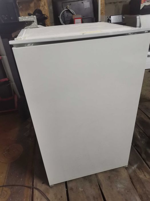 Продам холодильники.