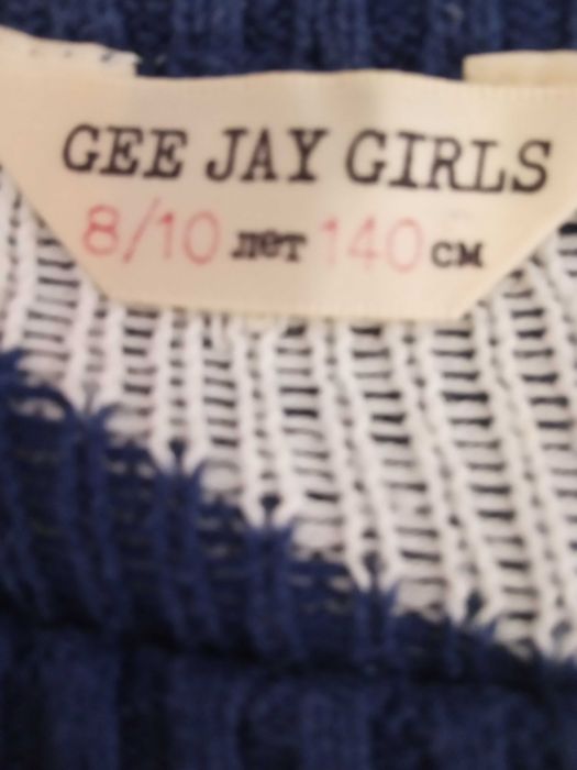 Тёплый детский свитер для девочки на  8 -10 лет