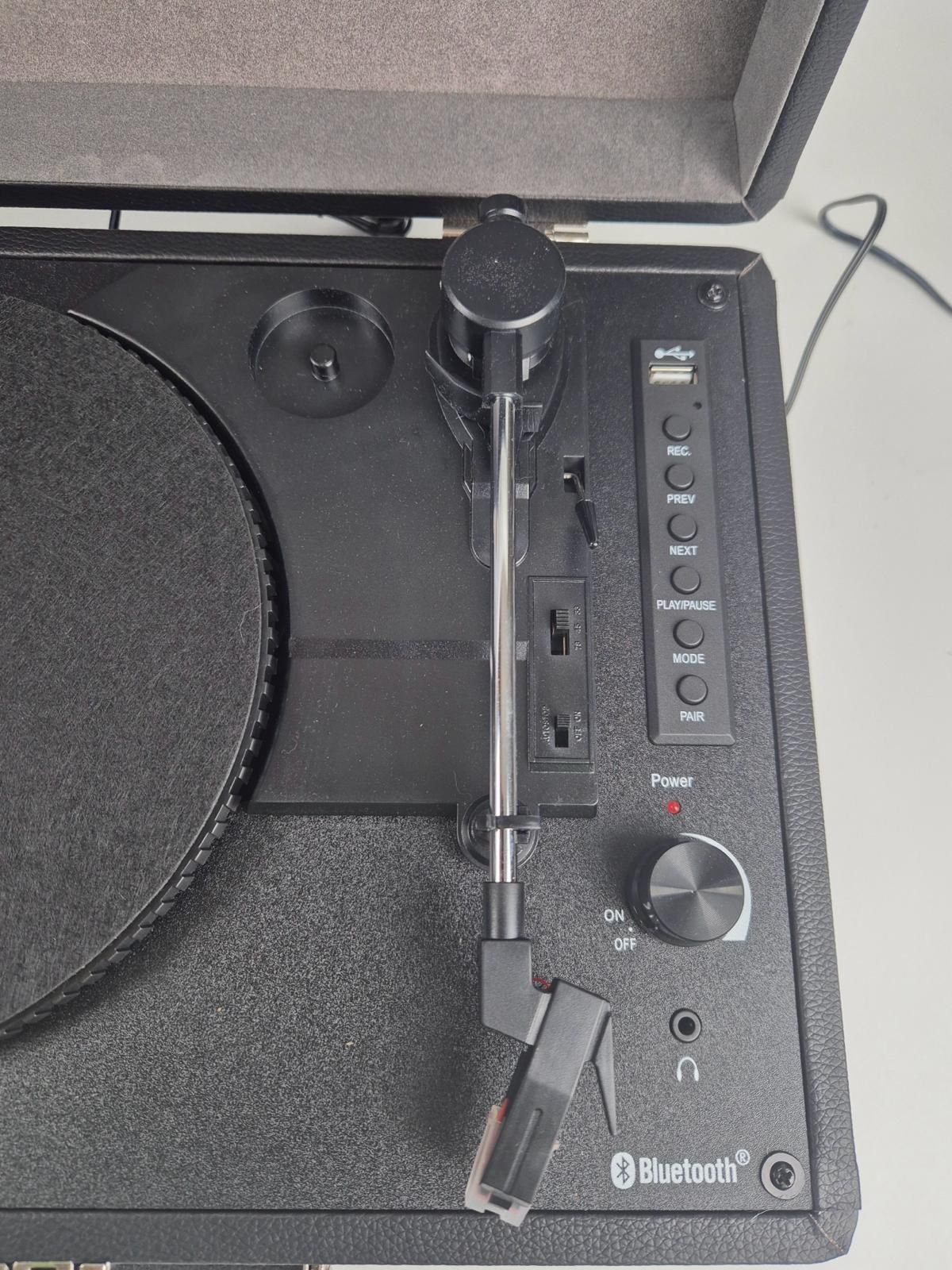 Gramofon w walizce czarny lenco tt-115bk z BT