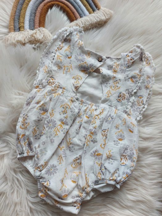 Body ze zdobionymi plecami, Rachel Zoe