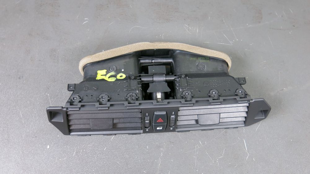 BMW E60 E61 FL Lift kratka środkowa nawiewu