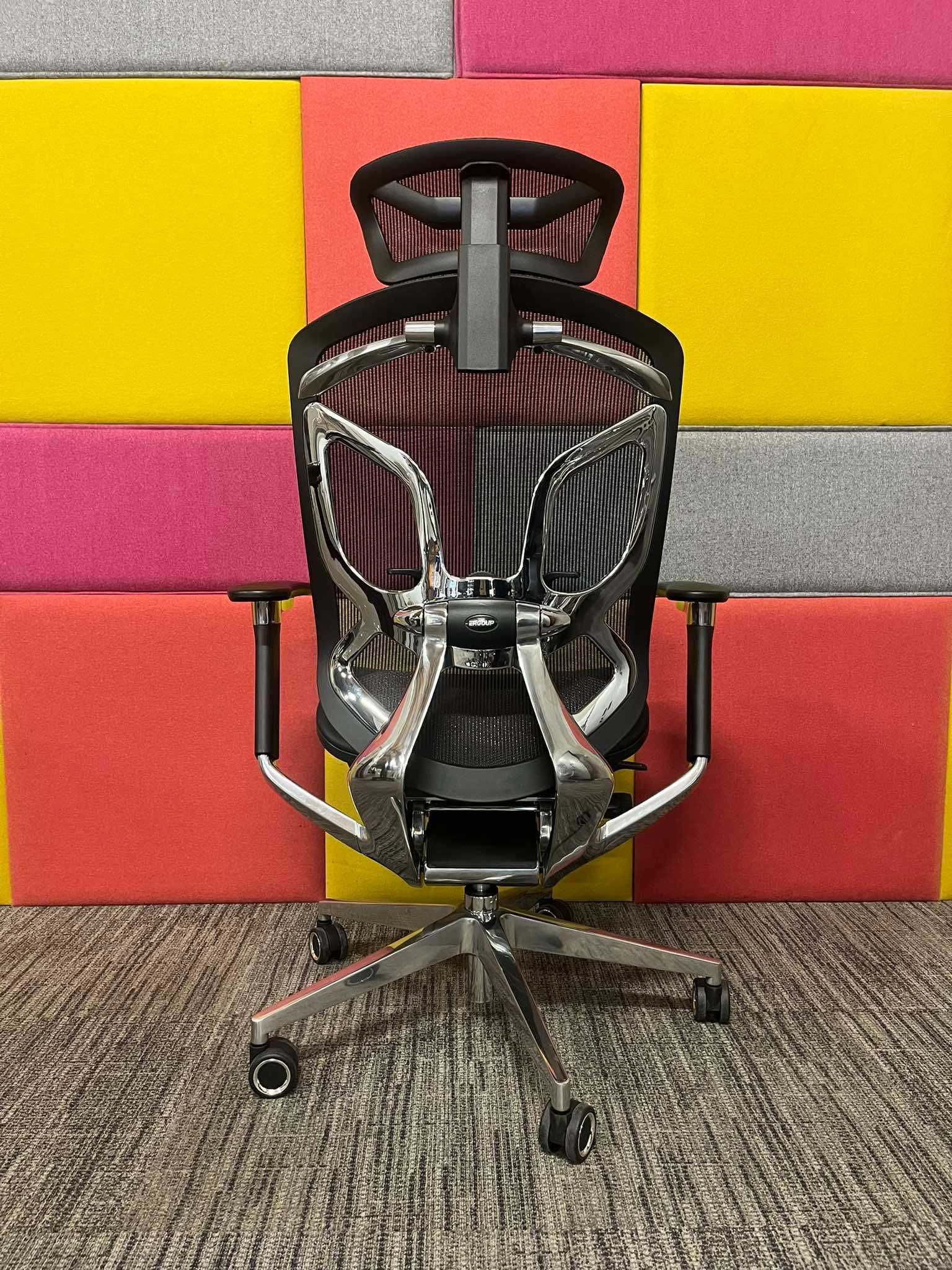 NOWY Fotel biurowy obrotowy ergonomiczny Ergoup Butterfly czarny skóra