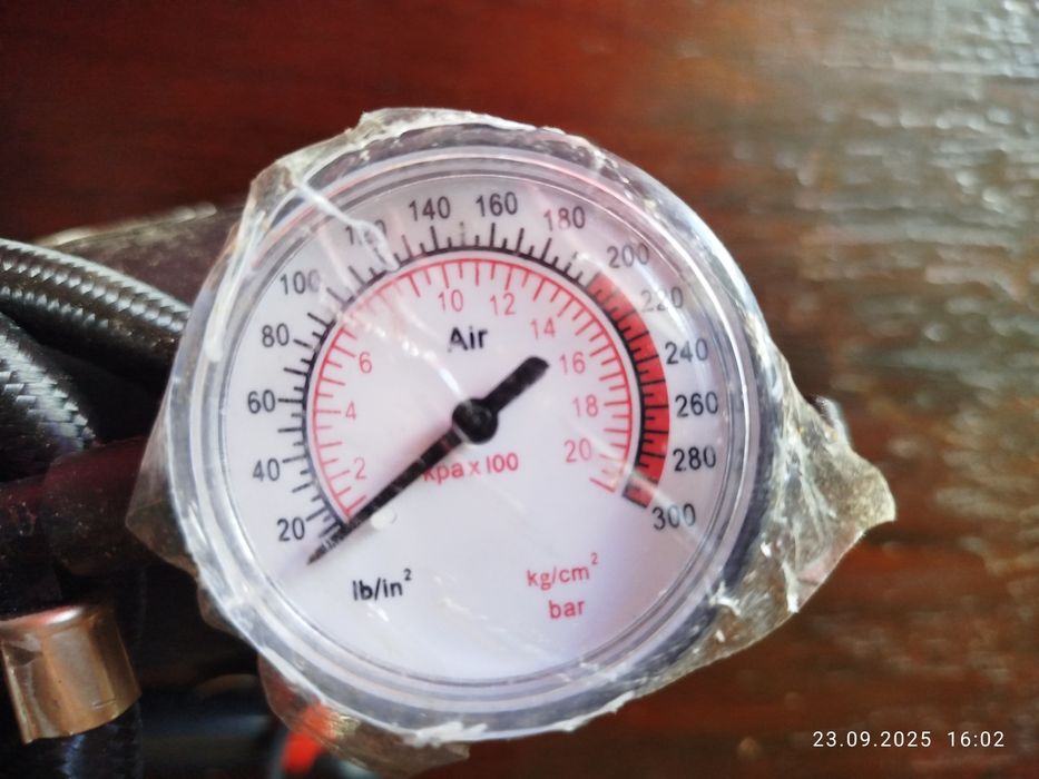 Автокомпресор новий