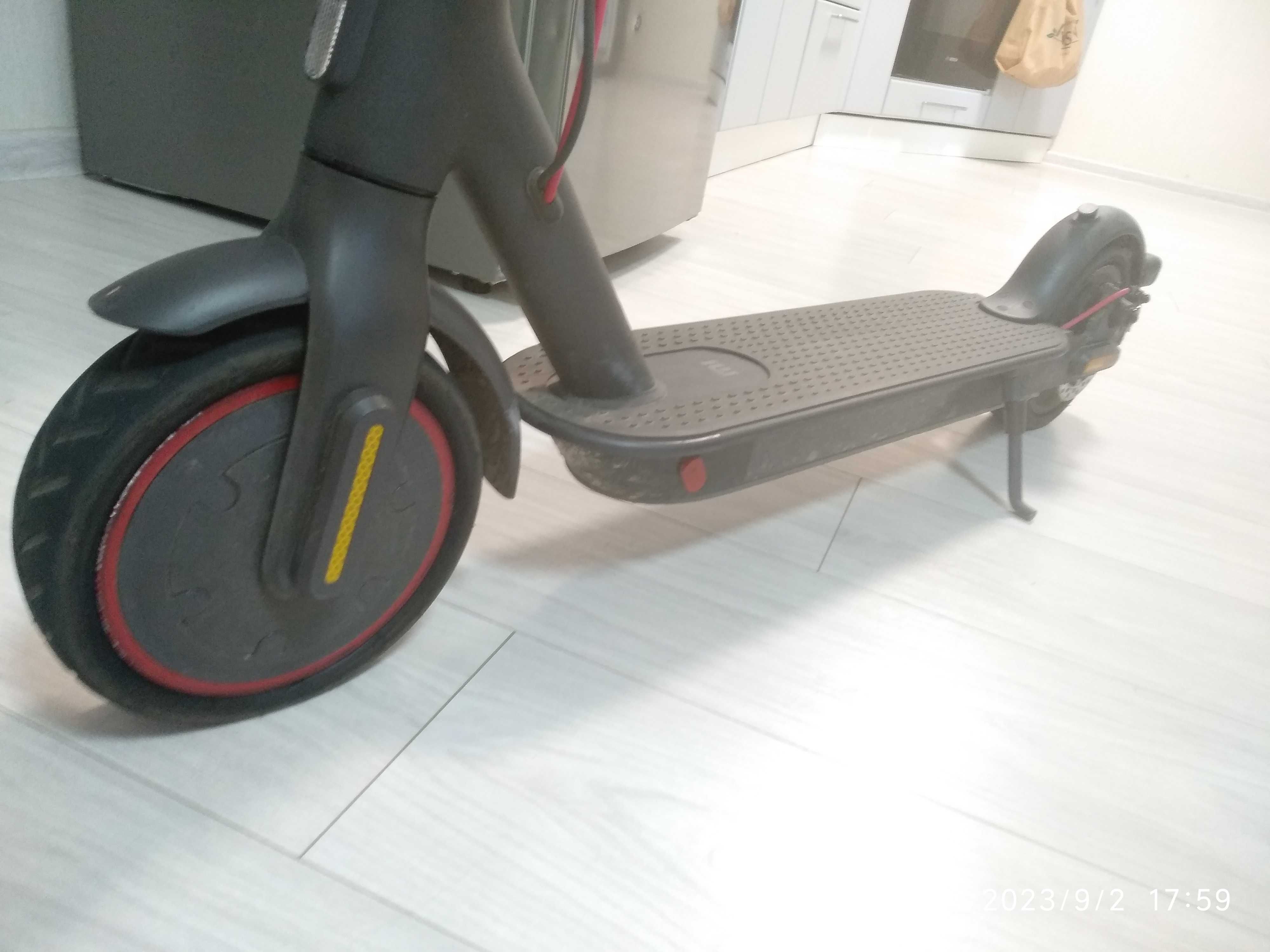 Mi Elettrico Scooter Pro2