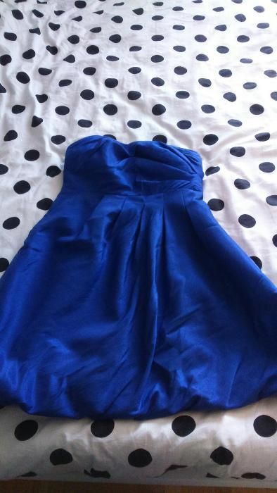 sukienka na wesele niebieska chabrowa bombka