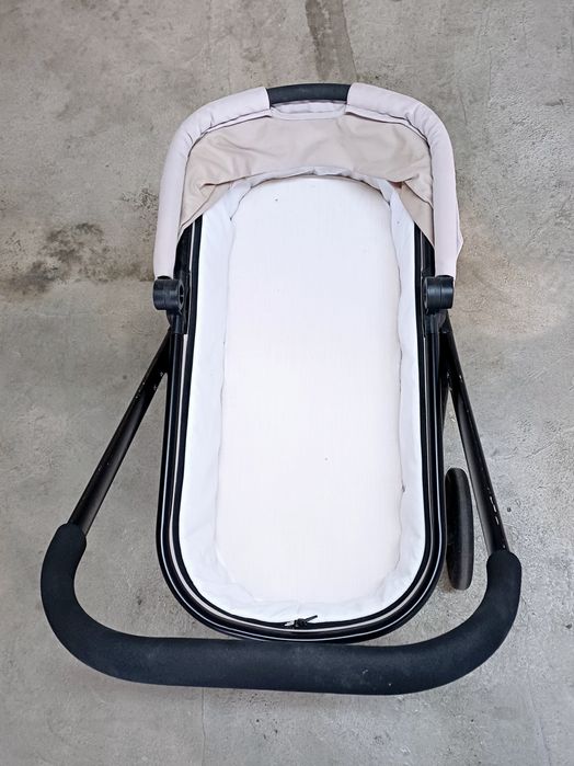 Conjunto carrinho bebé Asalvo três em um cinza