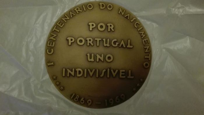 Medalha do centenário do nascimento do Marechal Carmona