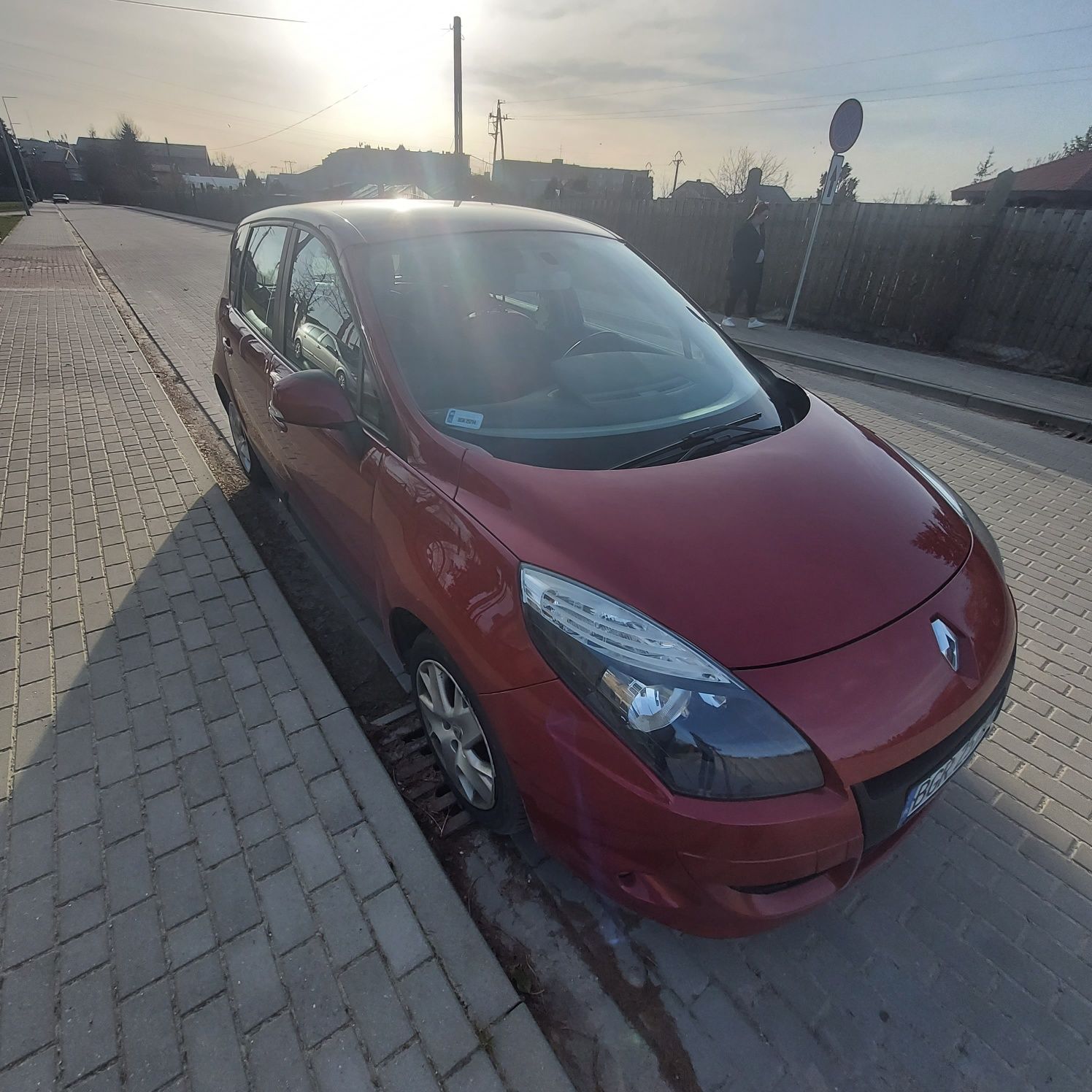 Renault Megane Scenic 1.6 benzyna 2011r.