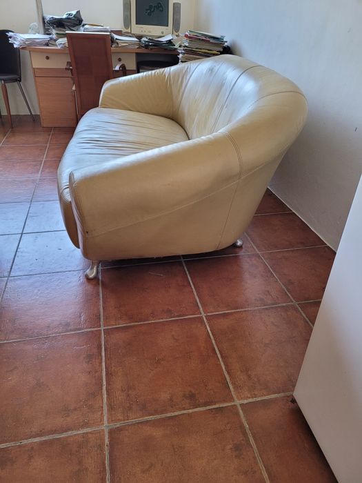 Sofá de napa usado