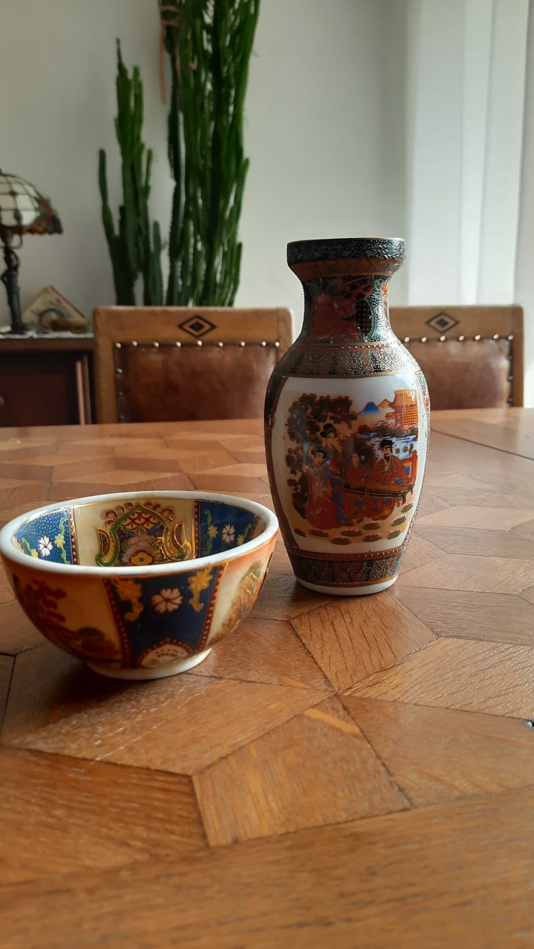 Wazonik i miseczka z chińskiej porcelany