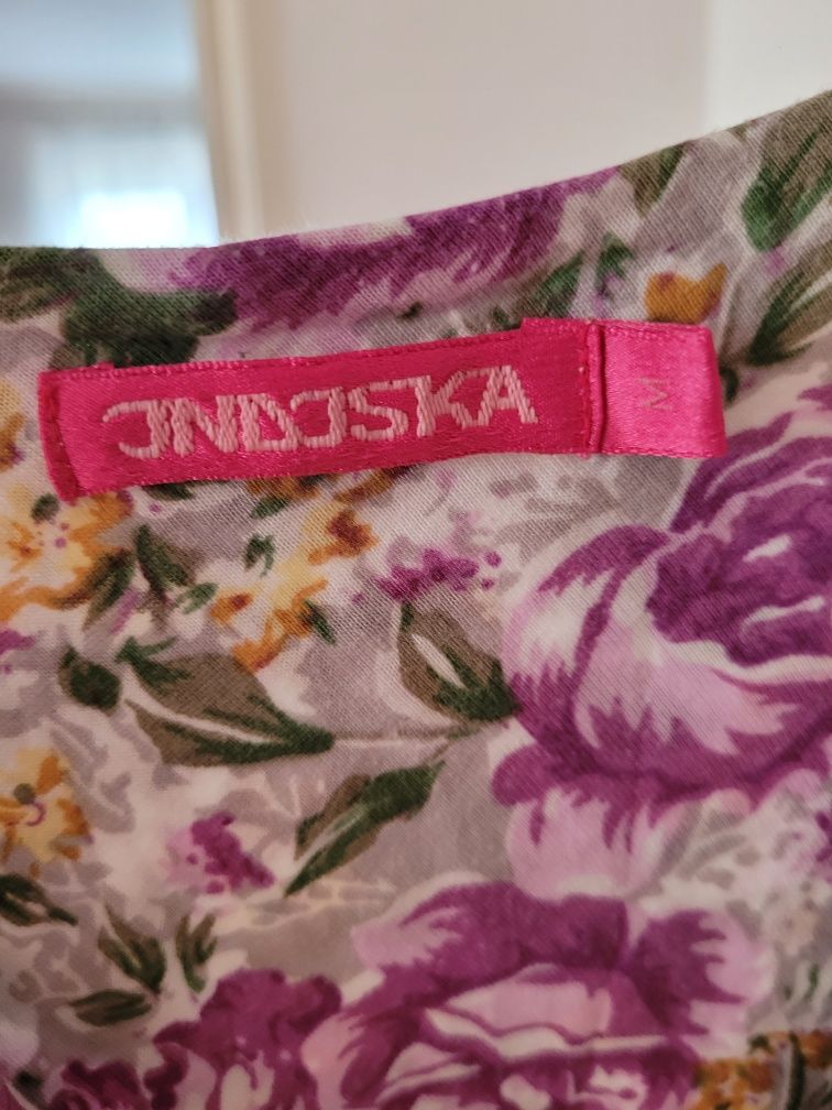 Sukienka w kwiaty