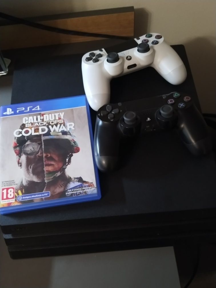 Ps 4 Pro 1 TB i Call of Duty Cold War i Red Dead Redemption 2