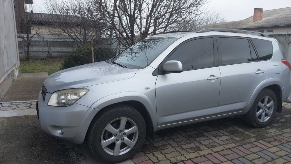Toyota RAV - 4 лонг 2006 рік газ-бензин