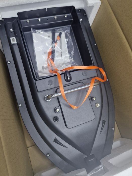 Nowa lodka zanetowa z duza bateria