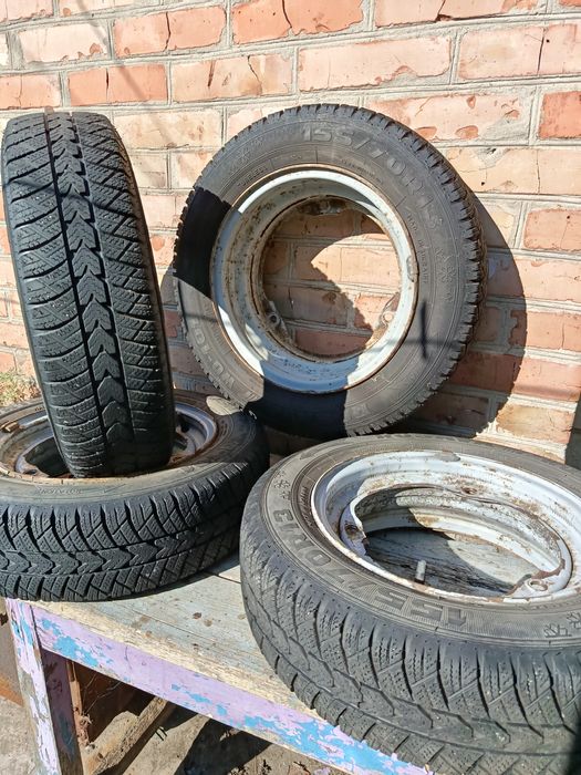 Продам резину на  Таврія Славута  зіма