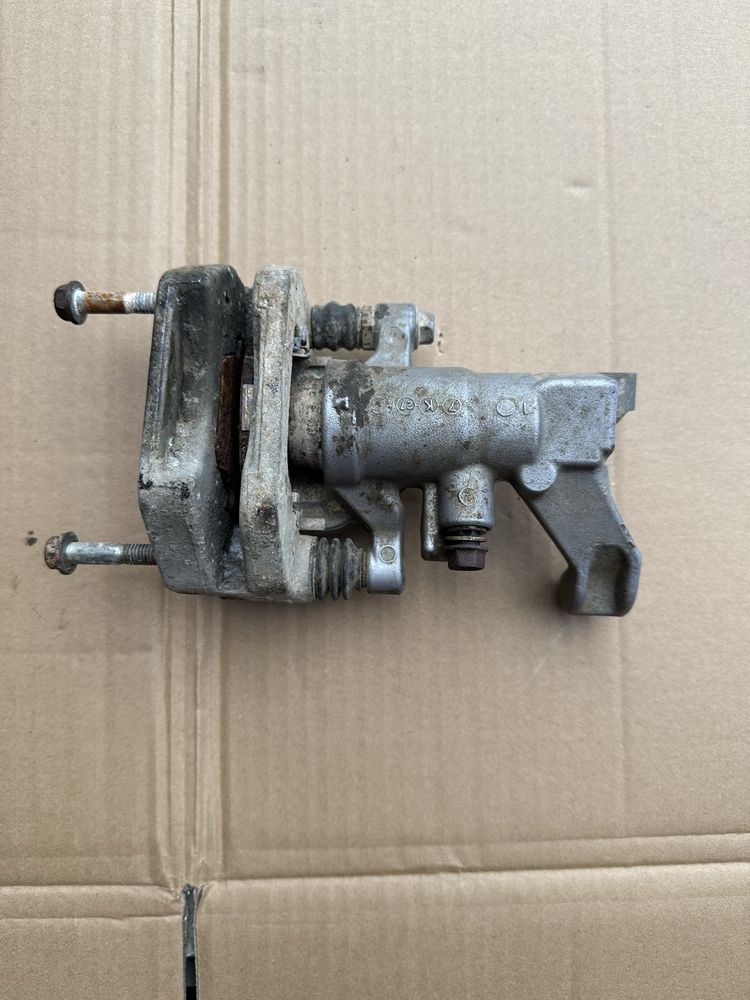 Zacisk hamulca obudowa tloczek cylinderek quad honda trx