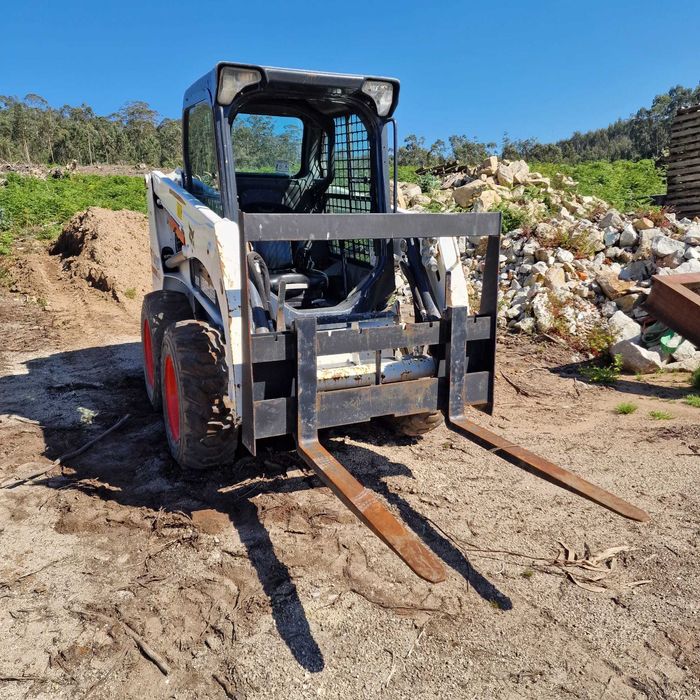 Giratória, Mini-Giratoria e Bobcat - Valas, Demolições, Outros