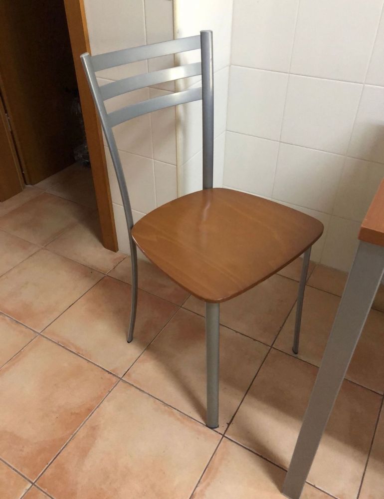 Mesa de cozinha extensível com 4 cadeiras