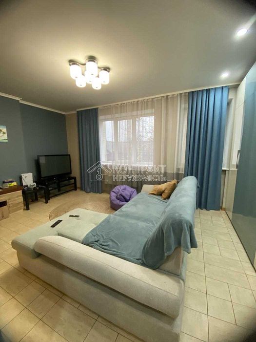 Продається 2 поверховий будинок з гаражем та ділянкою, ХТЗ