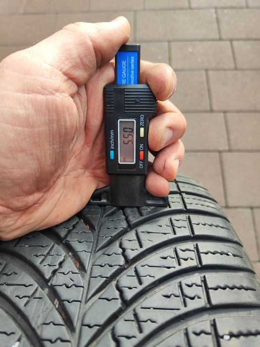 215/60/17 Good Year 2022