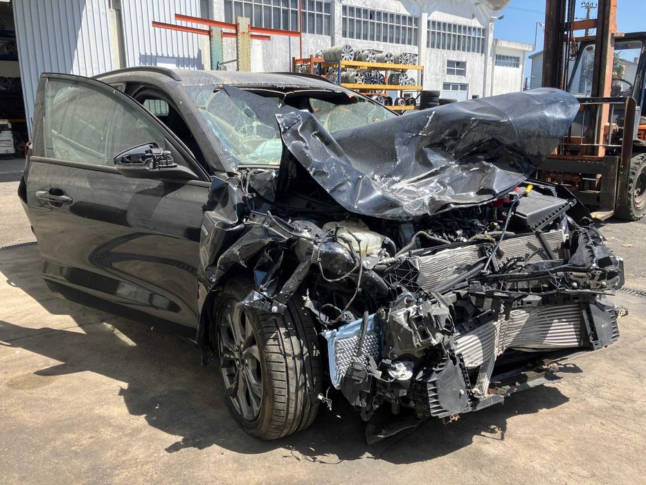Salvado FORD FOCUS IV Turnier 1.0 EcoBoost 125hp 2023 45.256Km