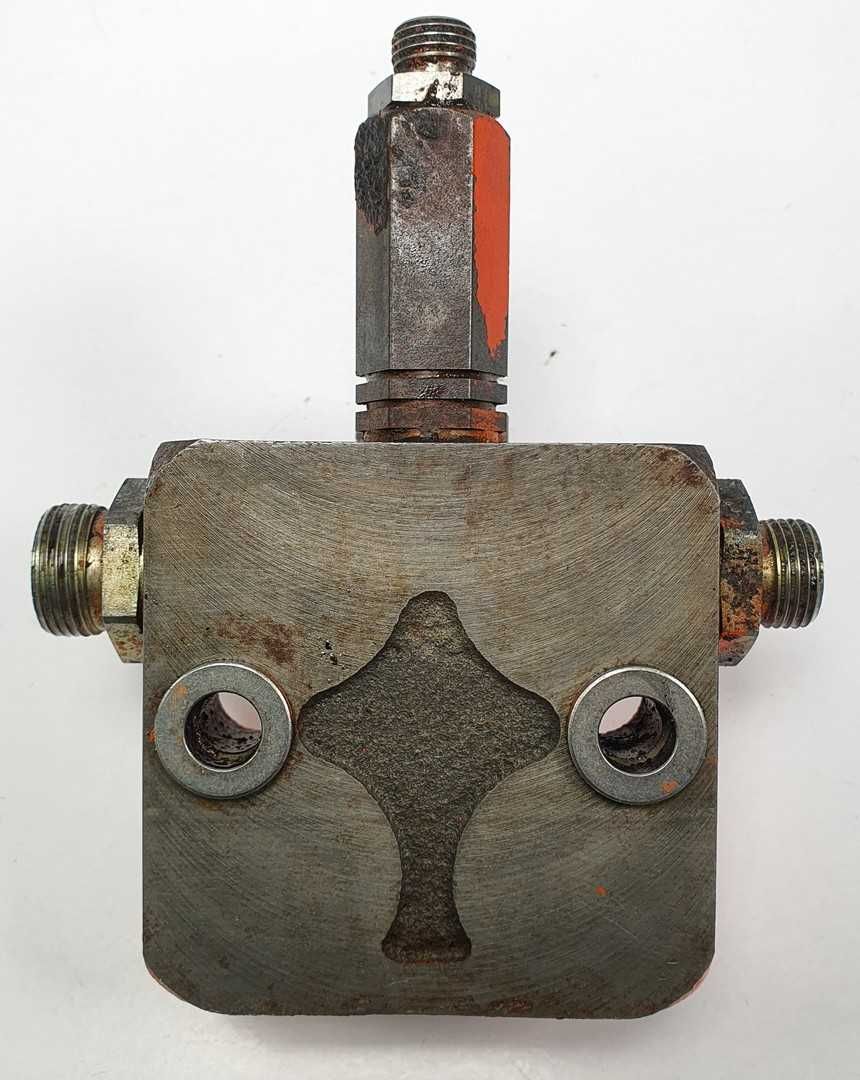 Zawór priorytetowy hydrauliczny Danfoss OLS B80 Schaeff SKL 831