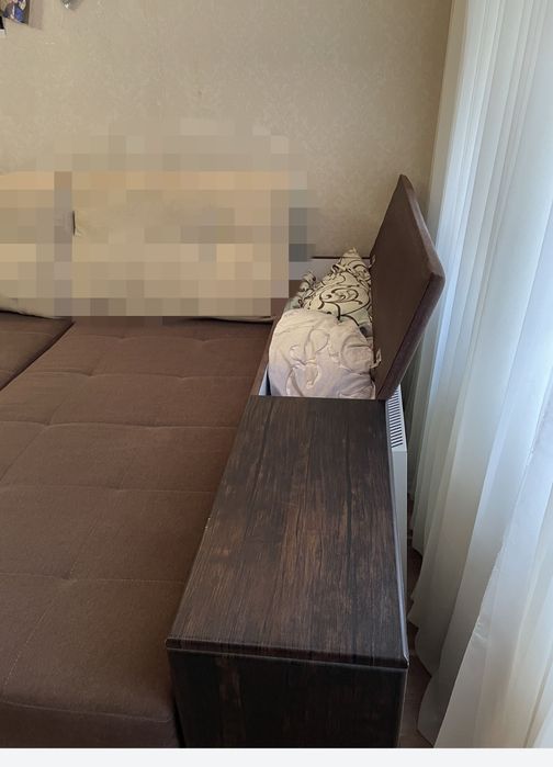 Кутовий диван для вітальні