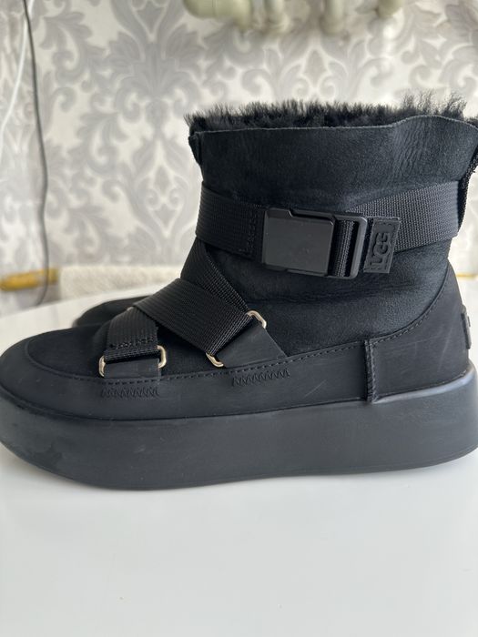 Жіночі  уггі UGG