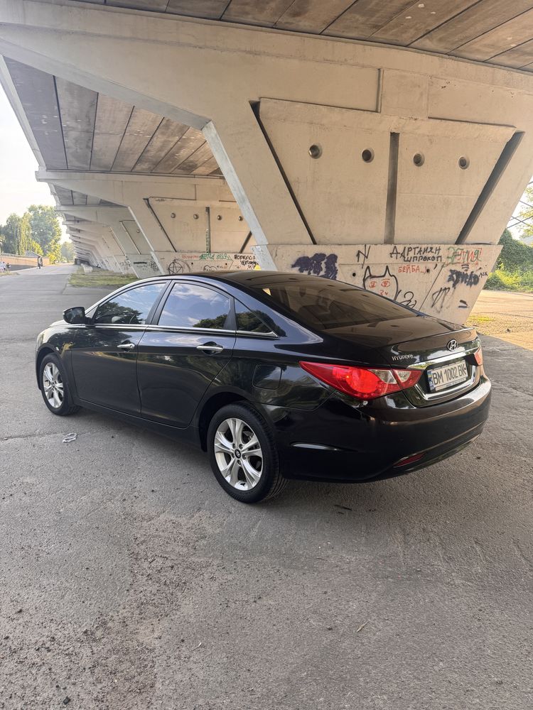 Hyundai Sonata 2.0 газ/бензин 2011 рік офіційне авто