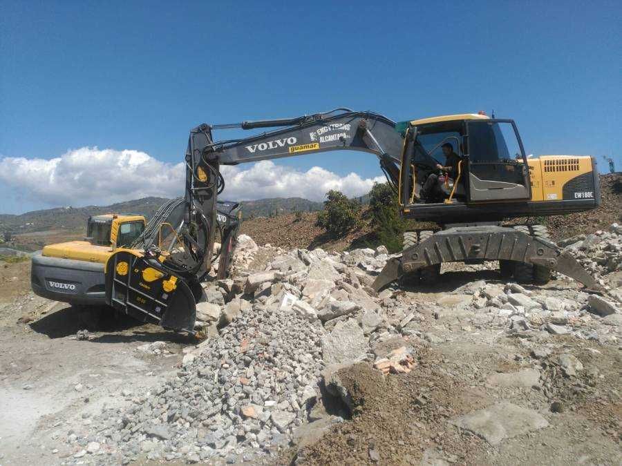 Łyżka krusząca ITALDEM GF-35 do koparki 20-28 ton