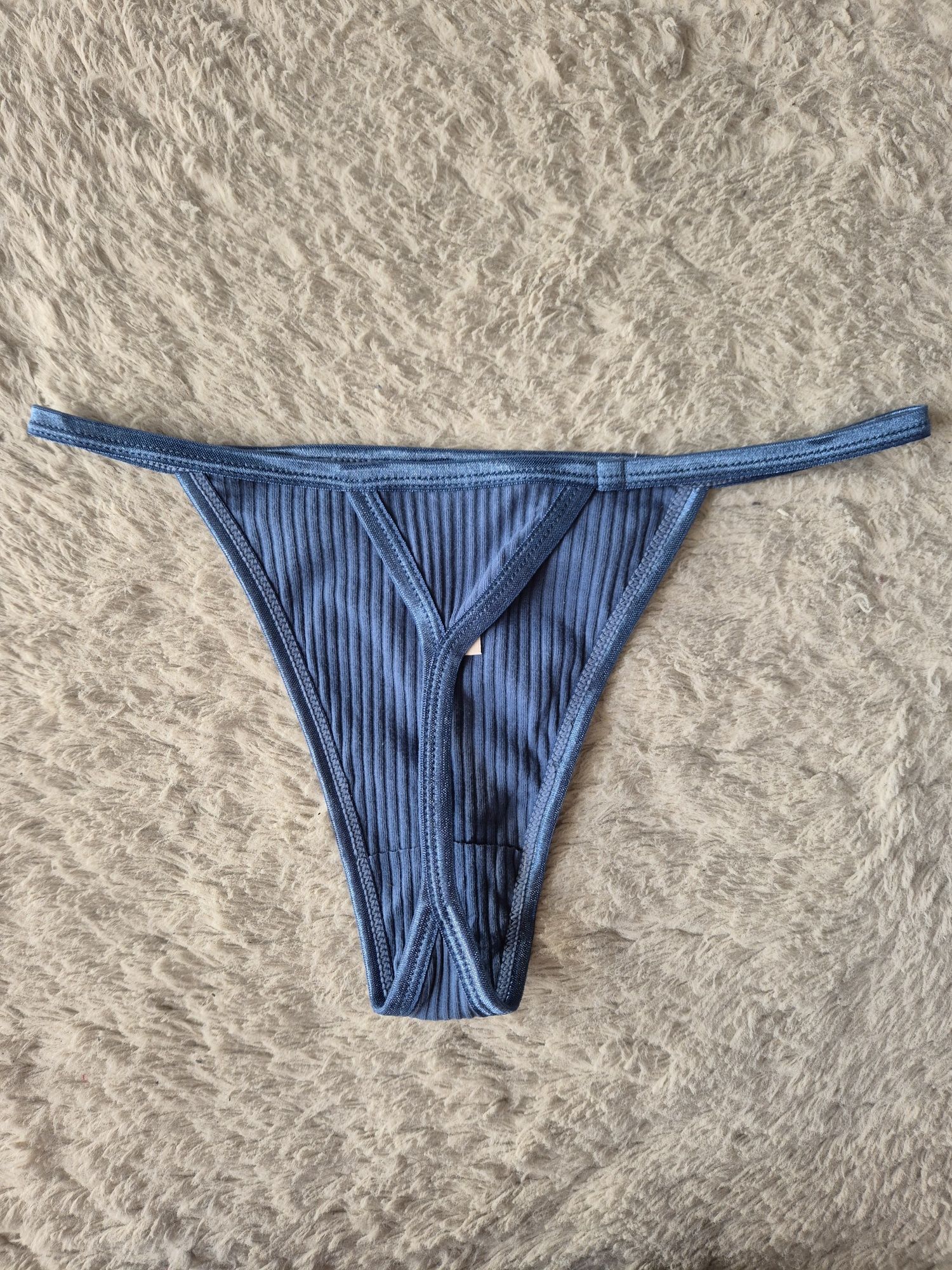 Bawełniane ciemnoniebieskie stringi