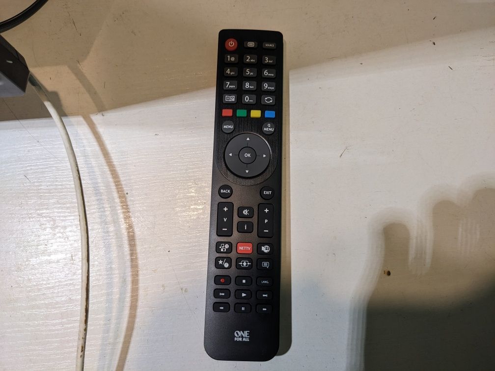 Telewizor TV Hyundai 32 cale HDready DLH32127MP4CR + pilot