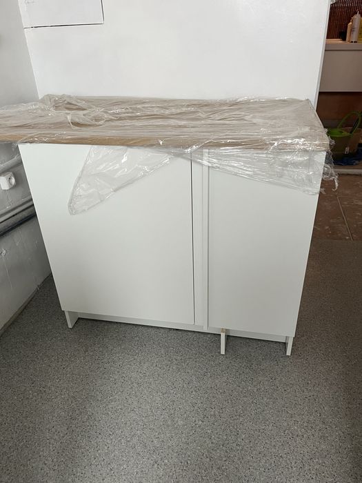 Szafka kuchenna naroznikowa z polkami