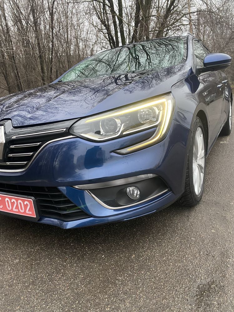 Продам Renault megane lV 2018-2017 г ТОРГ ЕСТЬ!