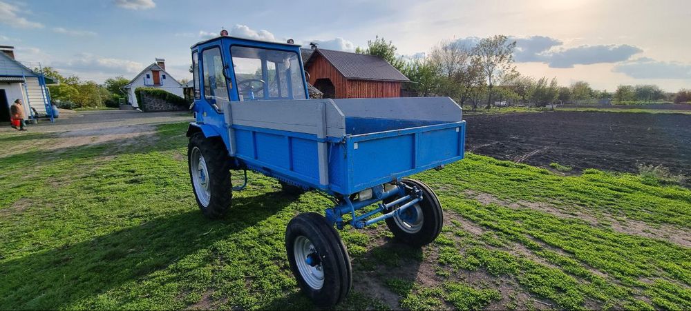 Трактор в гарному технічному стані