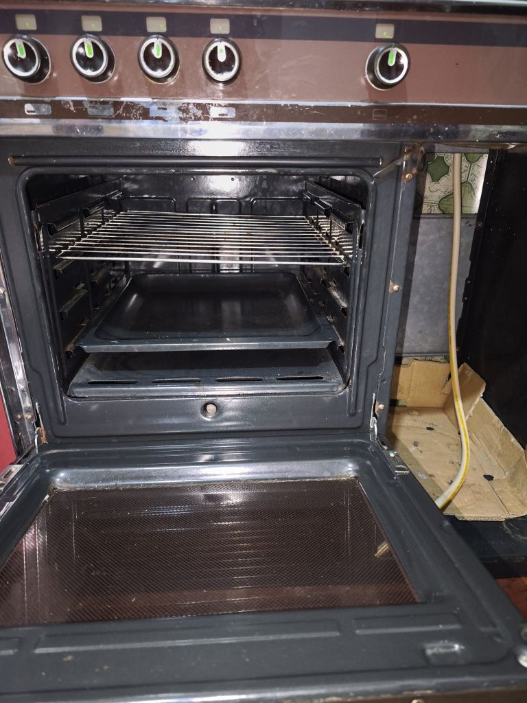 Fogão a gás com forno