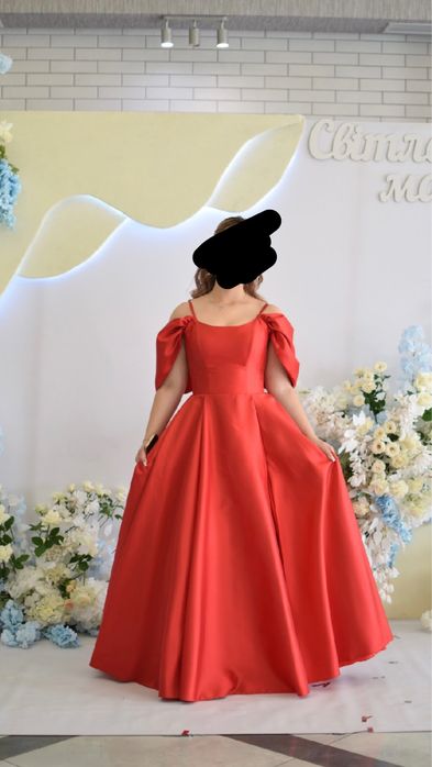 Випускна сукня максі