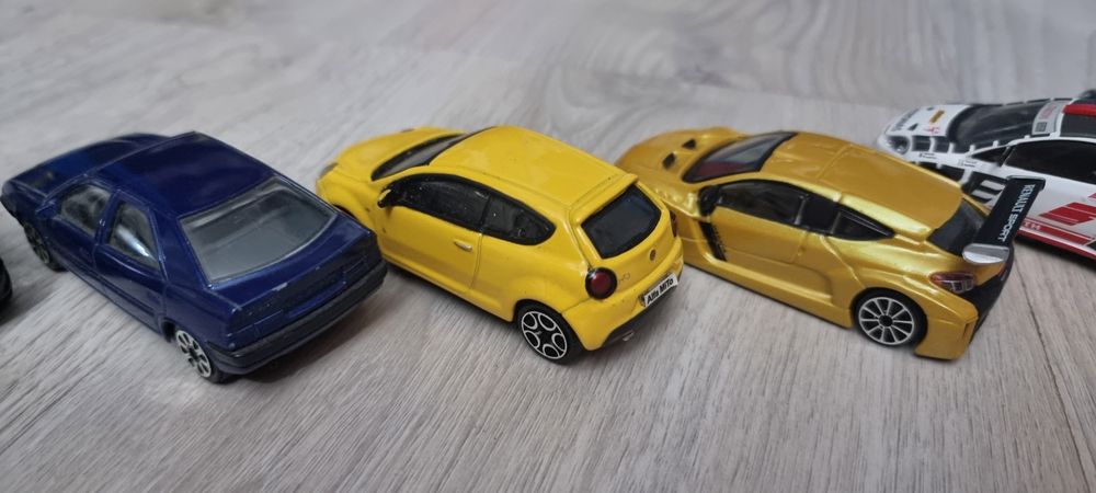 Burago 1/43 conjunto