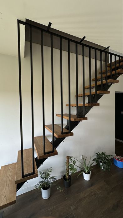 Balustrada nowoczesna ,shodowa ,wewneczna ,lameli schodowe