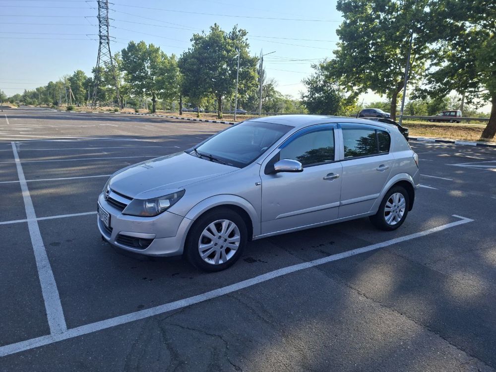 Продам Опель Астра H 2005