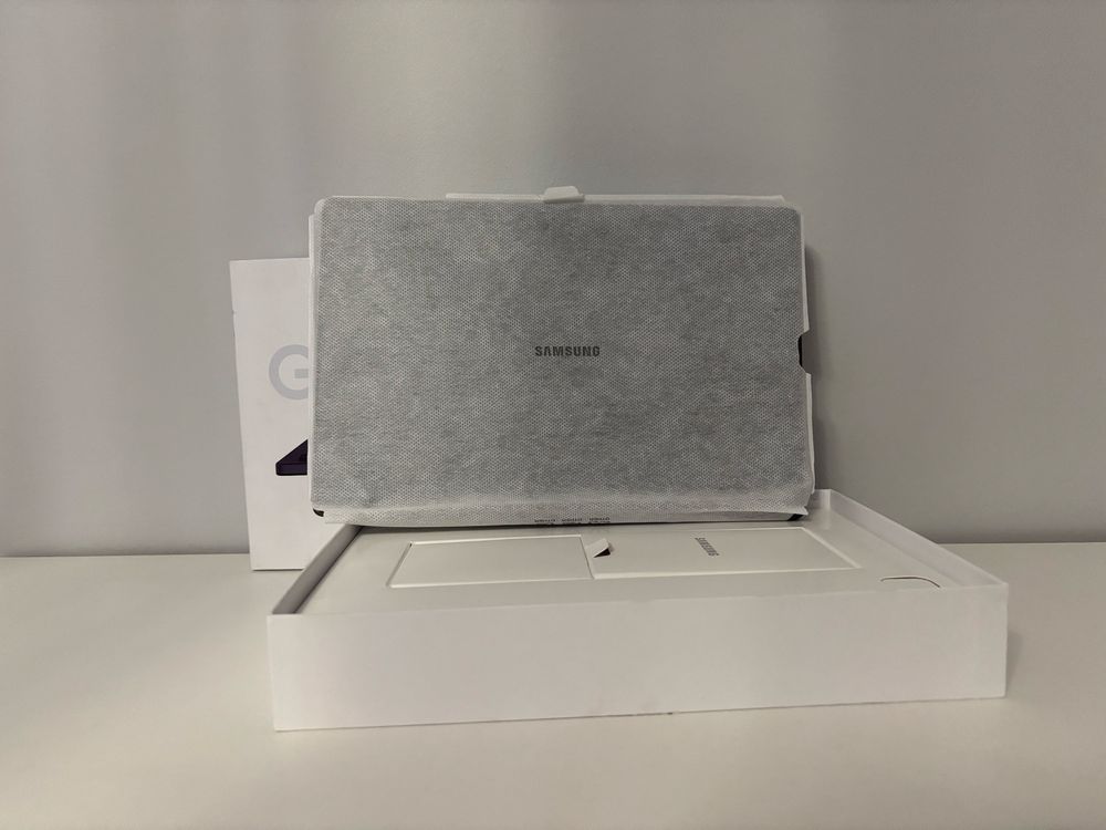 Samsung galaxu tab a8 4/64 LTE