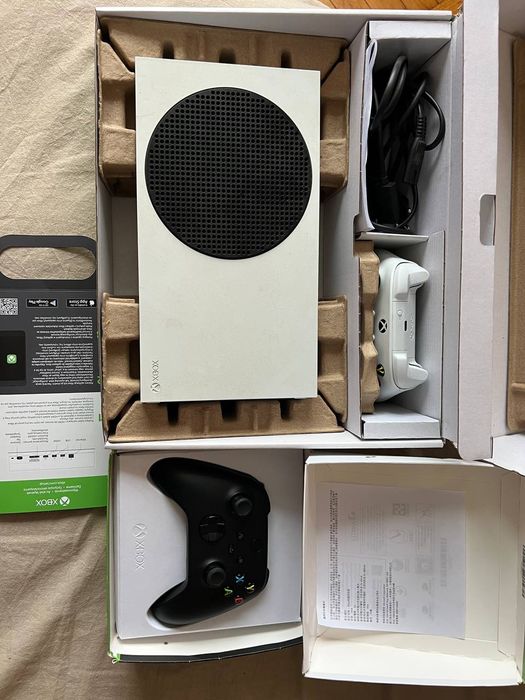 Продам X box series s