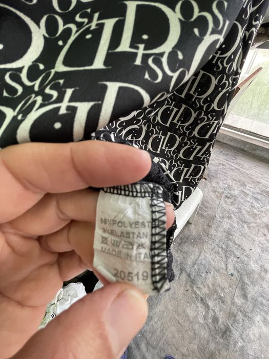 Casaco / tunica / blusa com tecido acetinado e renda